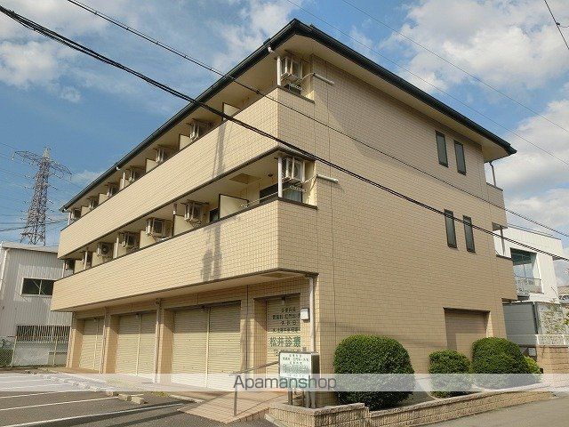 ファミール３号館 外観