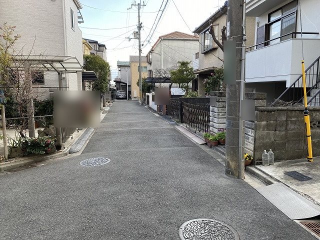 高槻市高西町B号地 中古一戸建  前面道路含む