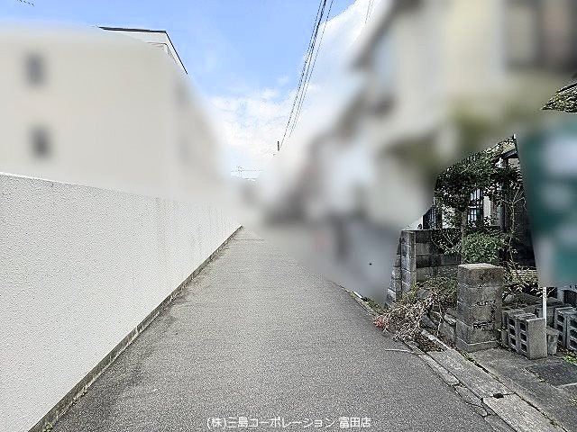 高槻市寿町2丁目　中古テラスハウス 前面道路幅員　約4.0ｍ