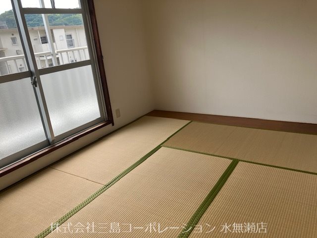 水無瀬青葉ハイツ4号棟 和室6帖