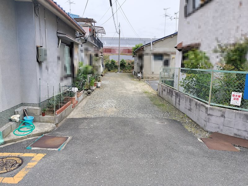 茨木市安威1丁目　建築条件付き土地 現地写真（前面道路含む現地写真）