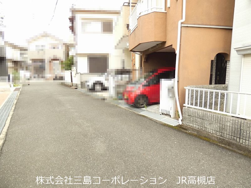 高槻市塚脇1丁目　中古一戸建 現地写真（前面道路含む現地写真）
