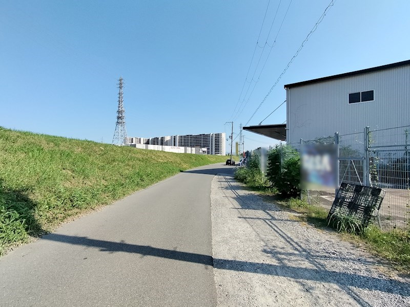 茨木市西太田町 売土地 現地写真（前面道路含む現地写真）