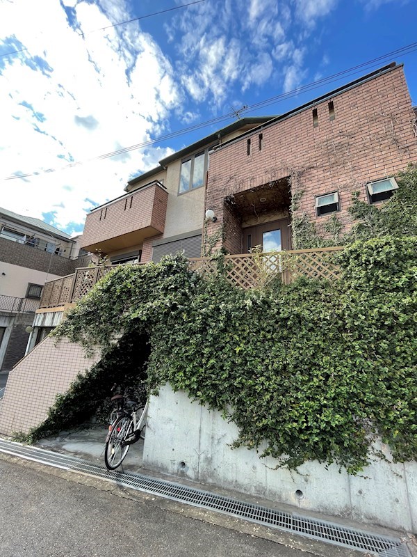 茨木市南安威3丁目　中古一戸建 現地写真
