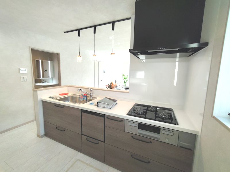 大峰元町QUADV限定1邸一戸建既存分譲住宅（未入居） 食洗器付対面式システムキッチン