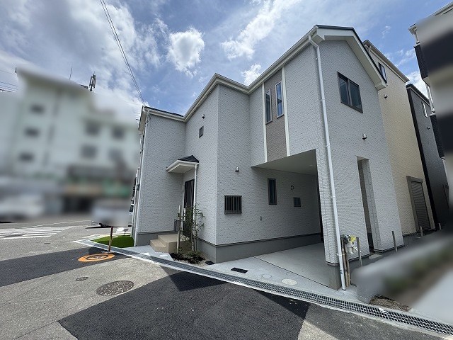 高槻市昭和台町2丁目　中古一戸建　D号地 保育園、幼稚園、小学校、スーパーなど周辺環境が充実しております！子育てにも適しております♪