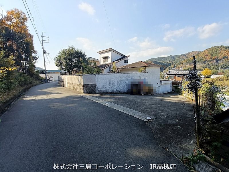 高槻市大字原　中古一戸建 現地写真（前面道路含む現地写真）