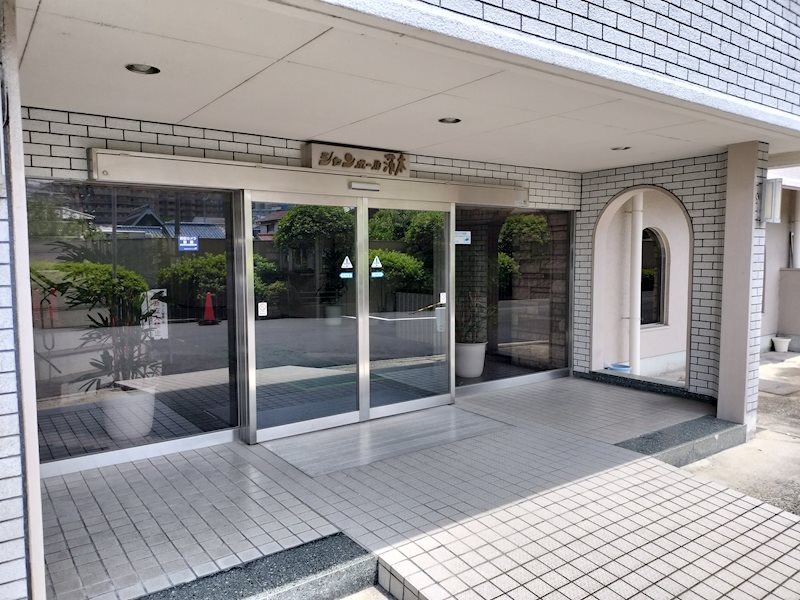 シャンボール茨木    正面玄関