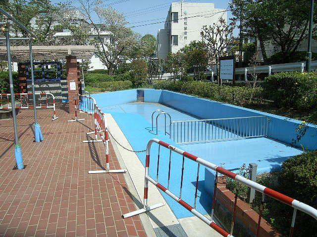 日興千里台スカイタウンB棟 敷地内キッズプール