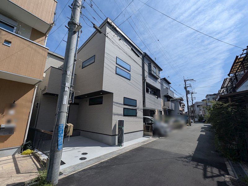 摂津市新在家2丁目 新築一戸建  現地写真（前面道路含む現地写真）