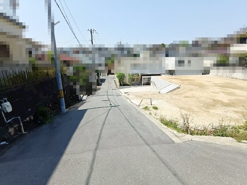 茨木市北春日丘2丁目　売土地  1号地 現地写真（前面道路含む現地写真）
