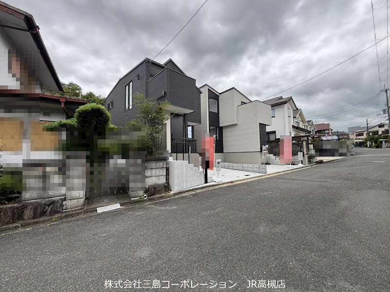 高槻市南平台2丁目　新築一戸建B号地 現地写真（前面道路含む現地写真）