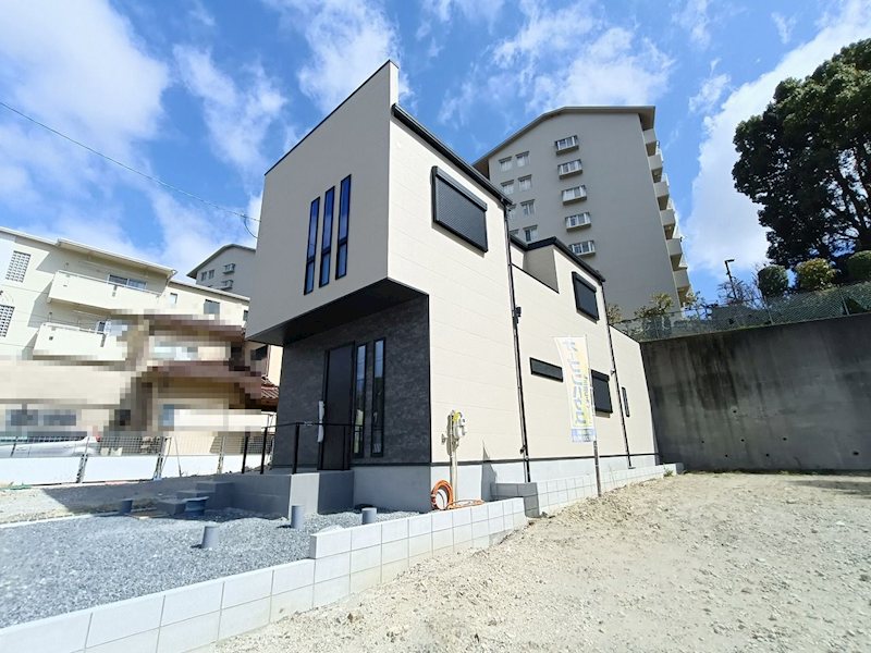 高槻市真上町6丁目　2号地　新築一戸建 ZEH仕様