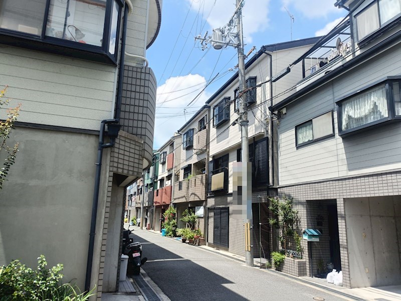 摂津市鳥飼野々３丁目　中古一戸建 現地写真（前面道路含む現地写真）