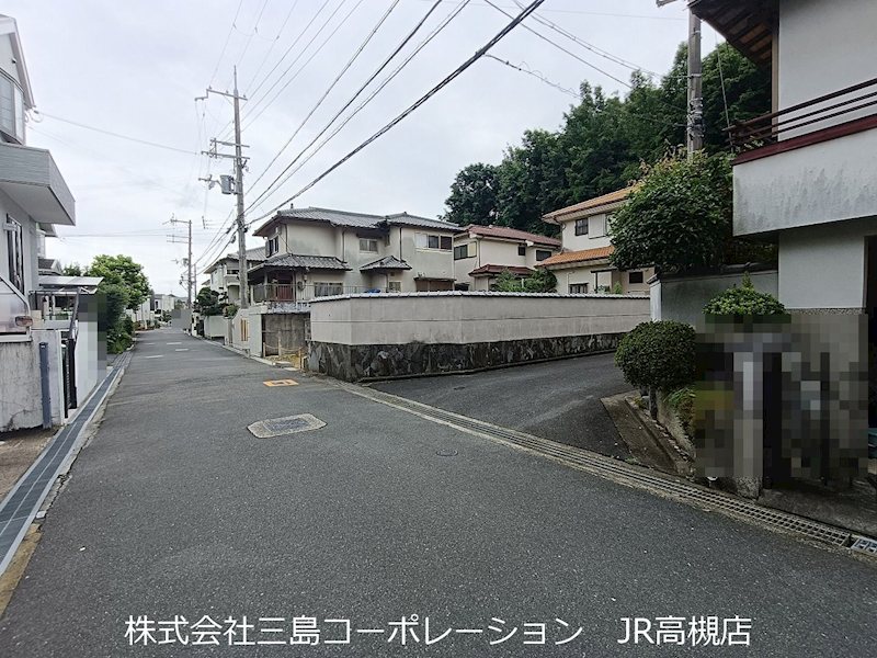 高槻市日吉台三番町　売土地 現地写真（前面道路含む現地写真）