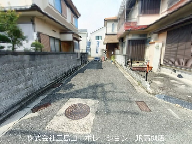 高槻市真上町3丁目　建築条件付売土地 現地写真（前面道路含む現地写真）