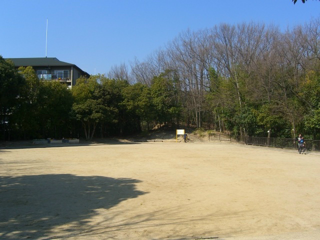メゾン千里丘D棟　オーナーチェンジ 公園