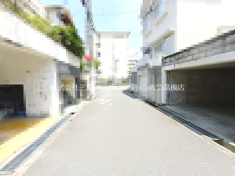高槻市柱本新町　建築条件付売土地 現地写真（前面道路含む現地写真）
