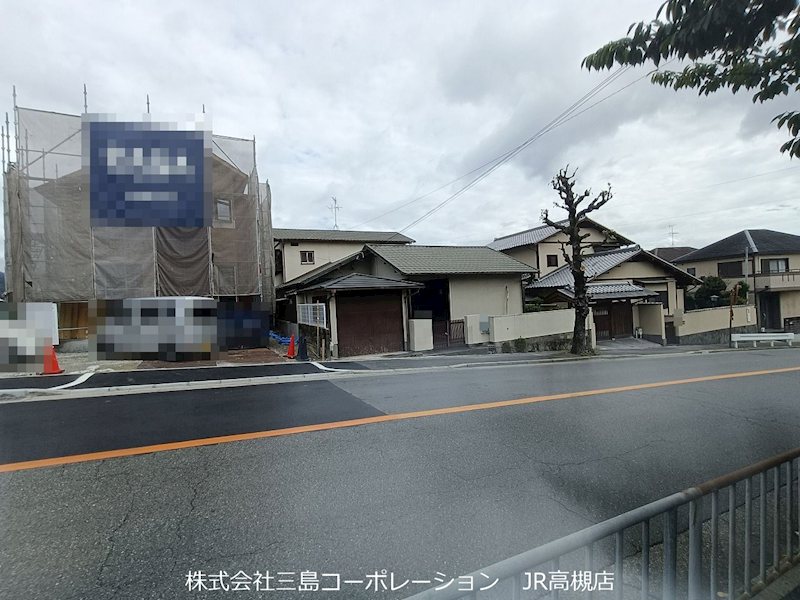 高槻市日吉台一番町　売土地 現地写真（前面道路含む現地写真）