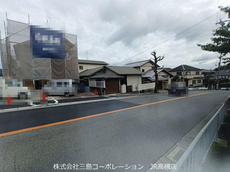 高槻市日吉台一番町　売土地 現地写真（前面道路含む現地写真）