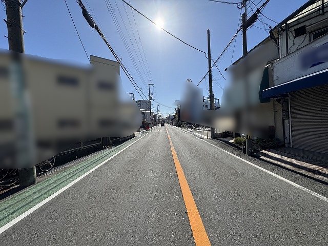 高槻市富田町6丁目　店舗付住宅（2戸1） 前面道路含む