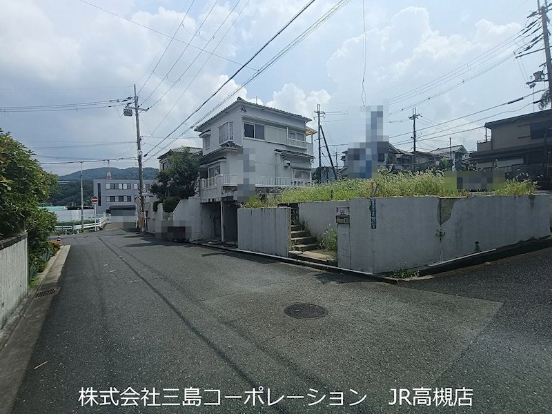 高槻市日吉台六番町　新築一戸建 現地写真（前面道路含む現地写真）