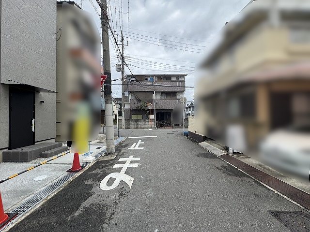 高槻市寿町2丁目　新築一戸建 前面道路含む
