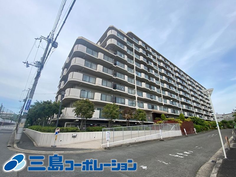 シャルム茨木  マンション南側から撮影