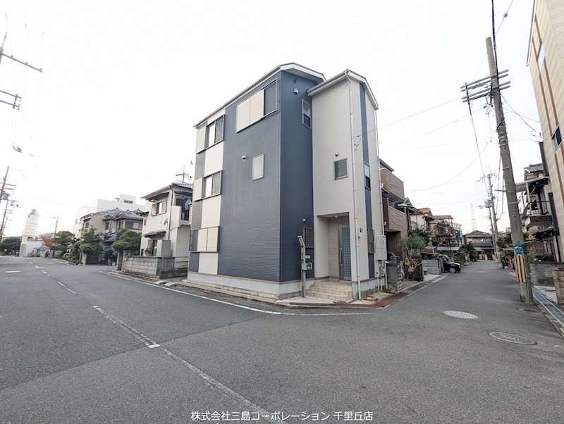 摂津市鳥飼本町1丁目　中古一戸建 現地写真（前面道路含む現地写真）