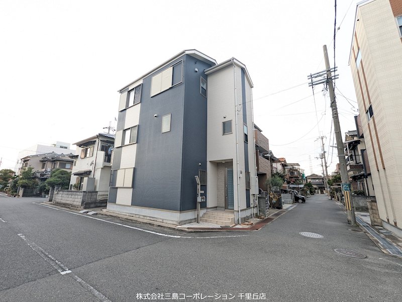 摂津市鳥飼本町1丁目　中古一戸建 現地写真（前面道路含む現地写真）