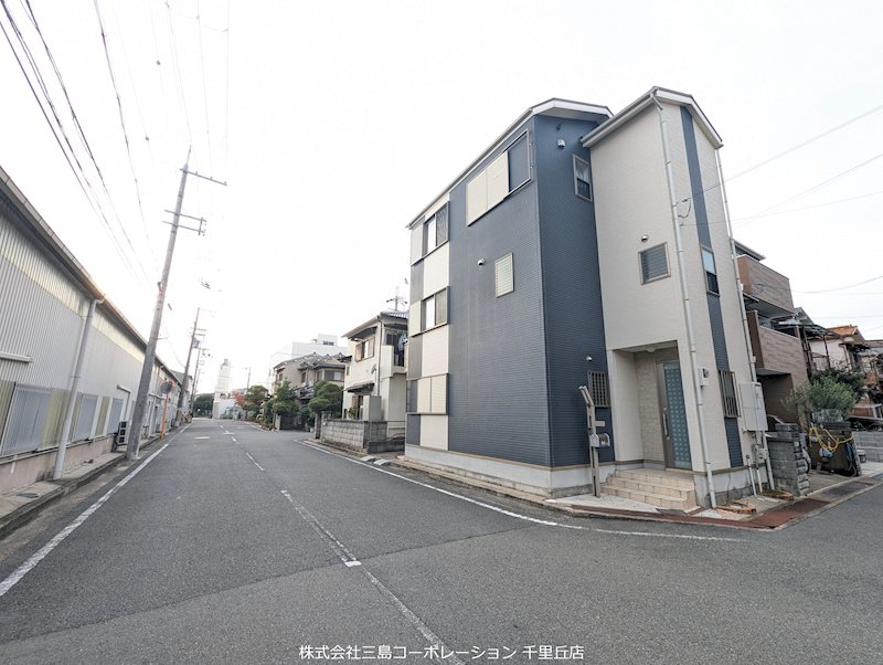 摂津市鳥飼本町1丁目　中古一戸建 現地写真（前面道路含む現地写真）