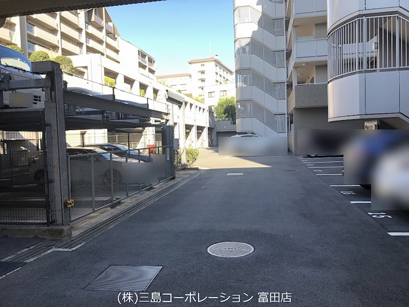 阪急ヒルズコート高槻アネックス 駐車場
