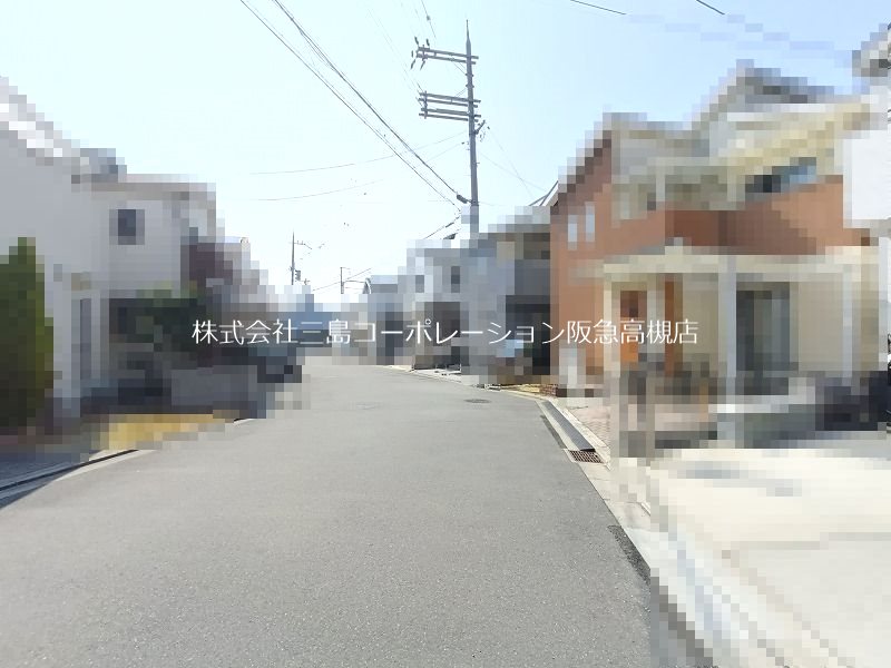 高槻市北大樋町 中古一戸建 現地写真（前面道路含む現地写真）