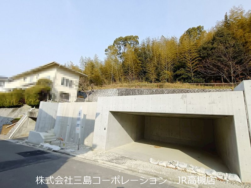 高槻市日吉台六番町　売土地1号地 現地写真（前面道路含む現地写真）