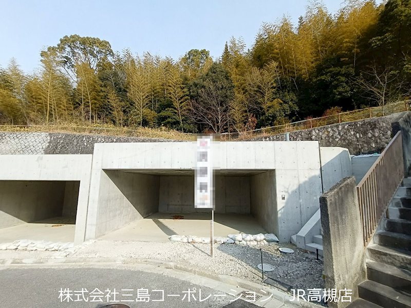 高槻市日吉台六番町　売土地2号地 現地写真（前面道路含む現地写真）