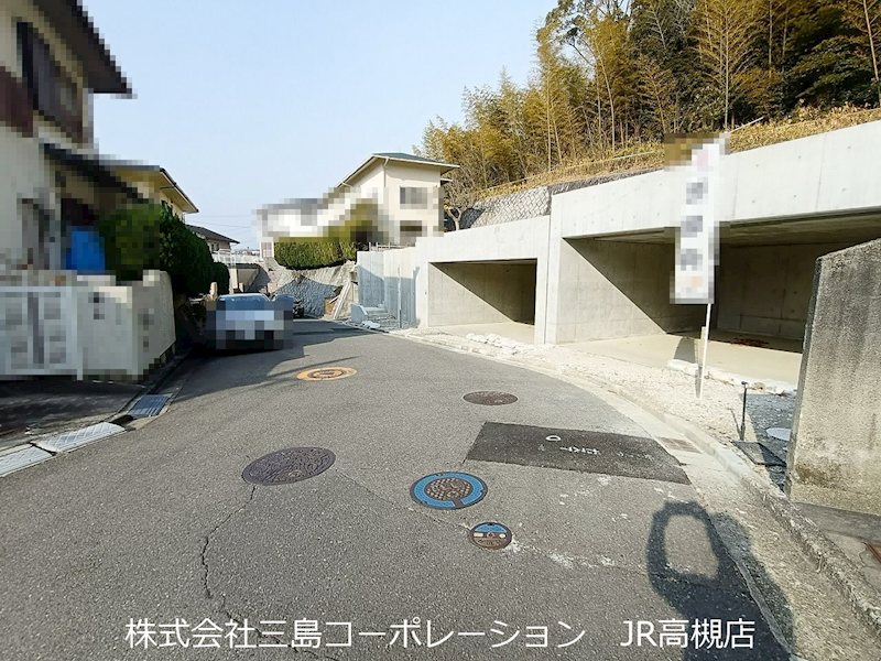 高槻市日吉台六番町　売土地2号地 現地写真（前面道路含む現地写真）