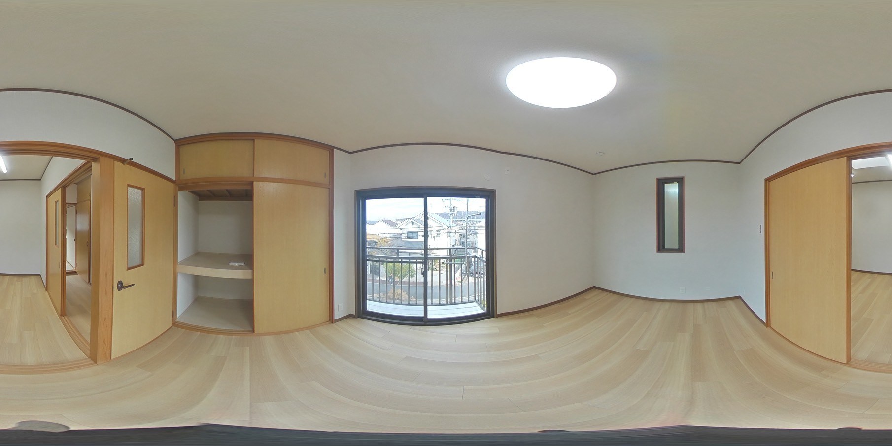 3階バルコニーに面した洋室　お子様部屋にいかがですか