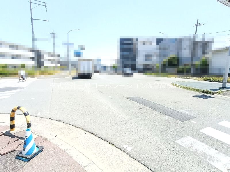 高槻市西冠3丁目　売土地 現地写真（前面道路含む現地写真）
