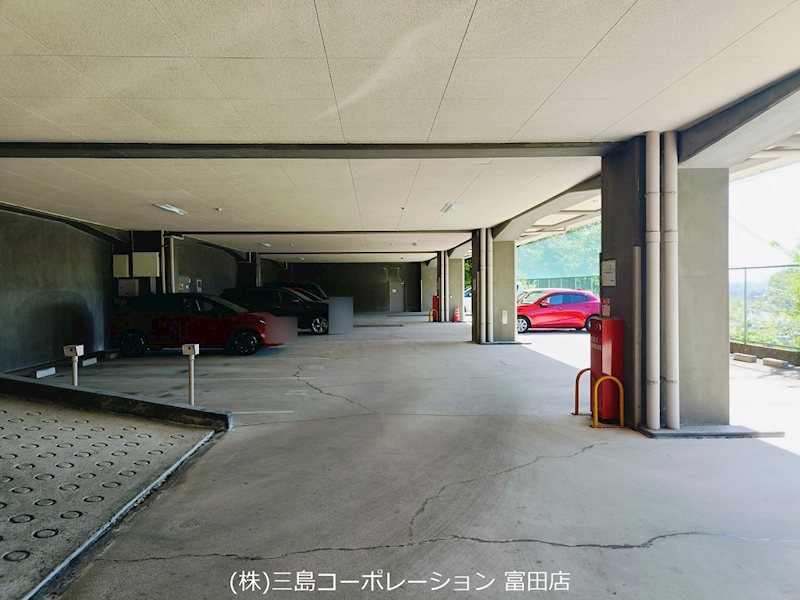 セラ高槻　 駐車場