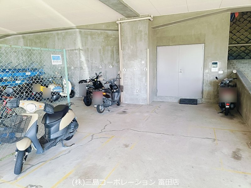 セラ高槻　 バイク置場