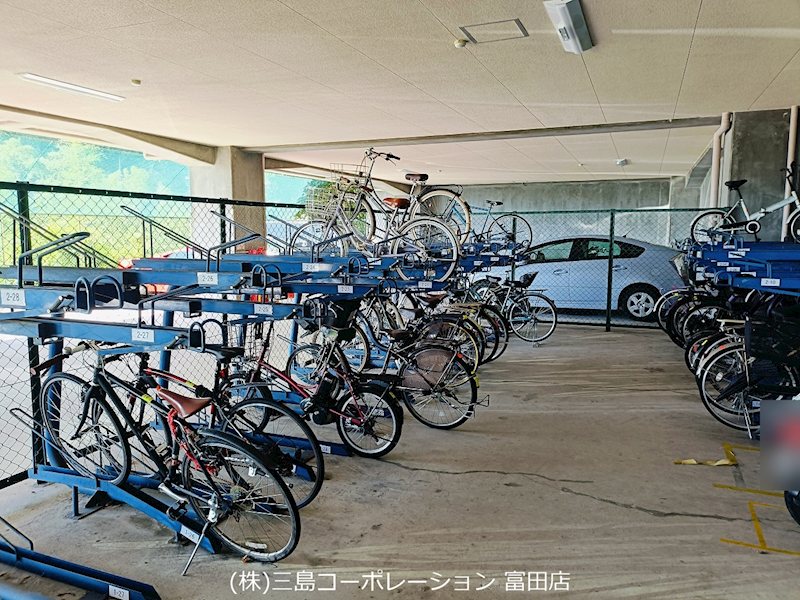 セラ高槻　 駐輪場