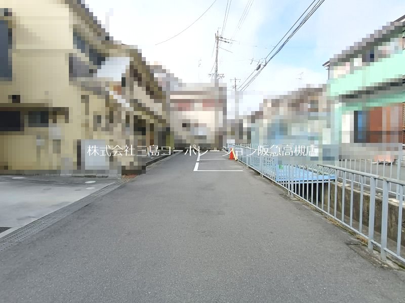 高槻市東五百住町2丁目　中古一戸建 現地写真（前面道路含む現地写真）