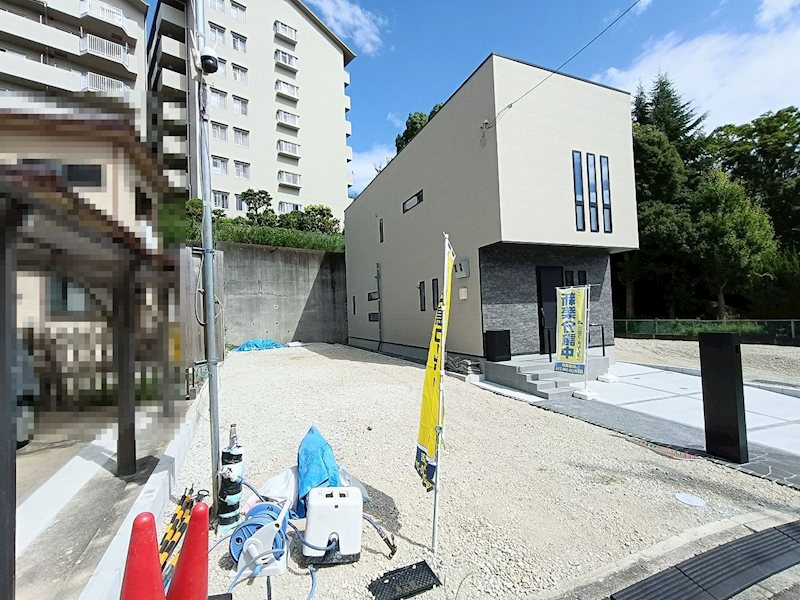 高槻市真上町6丁目　1号地　売土地  買物・教育施設等が徒歩圏内