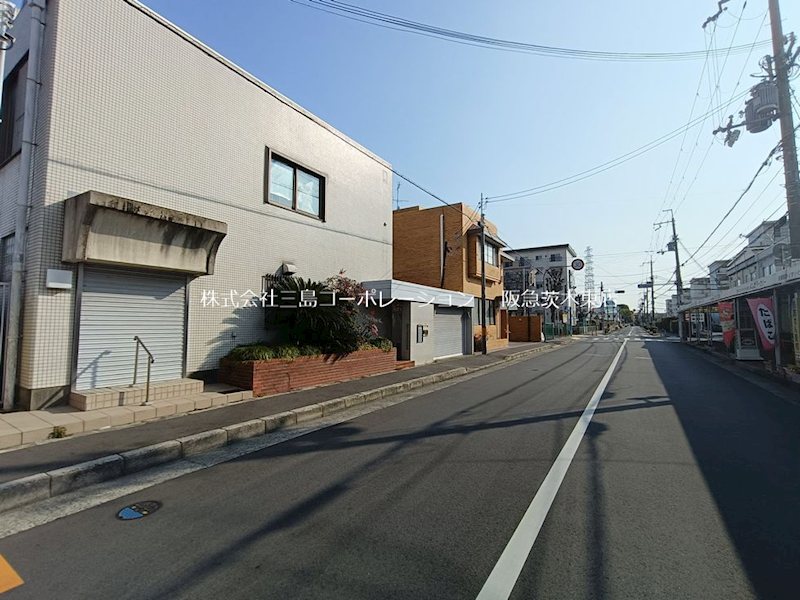 茨木市南安威2丁目　建築条件付売土地 1号地 現地写真（前面道路含む現地写真）
