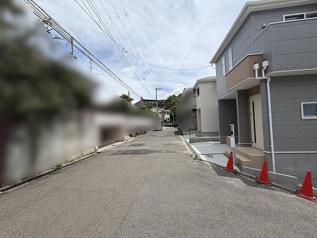 高槻市大和1丁目　新築一戸建　2号地 前面道路含む