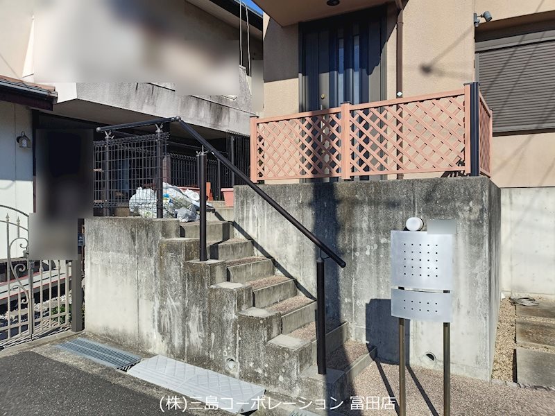 高槻市富田町6丁目　中古一戸建 玄関