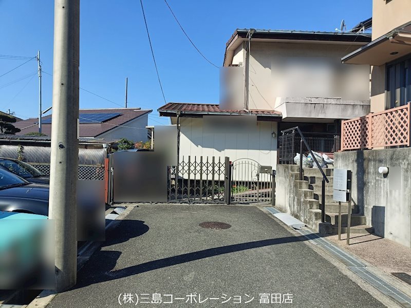 高槻市富田町6丁目　中古一戸建 前面道路