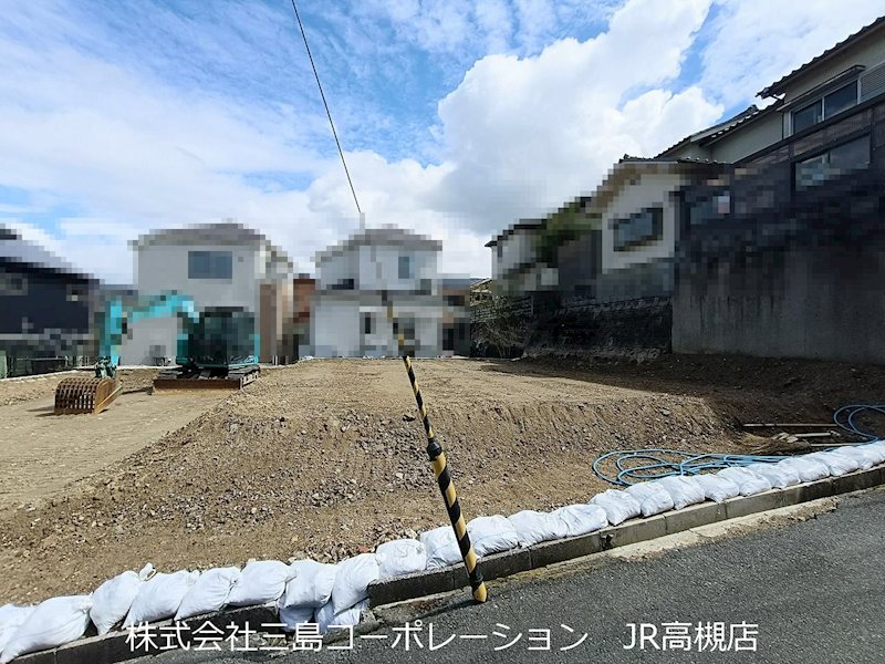 高槻市弥生が丘町　建築条件付売土地A号地 現地写真（前面道路含む現地写真）