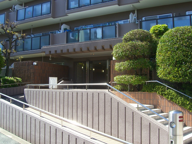 イトーピア東千里 エントランス
