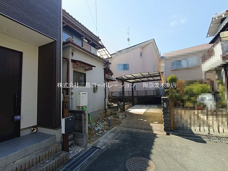 茨木市西安威1丁目　中古一戸建 現地写真（前面道路含む現地写真）